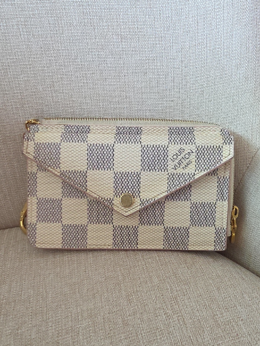 Louis Vuitton Recto Verso White/Pink Card Holder
